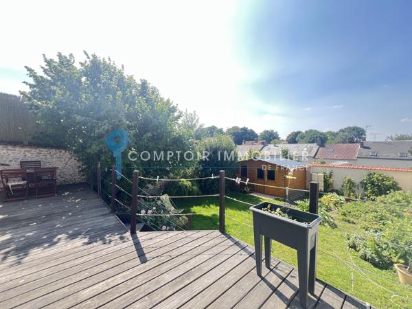Maison
                                                                                                                                                                                                                                                                                                                        5 pièce(s)                                                                                                                                                                                                          3 chambre(s)                                                                                                                                                                                                          118.5  m²