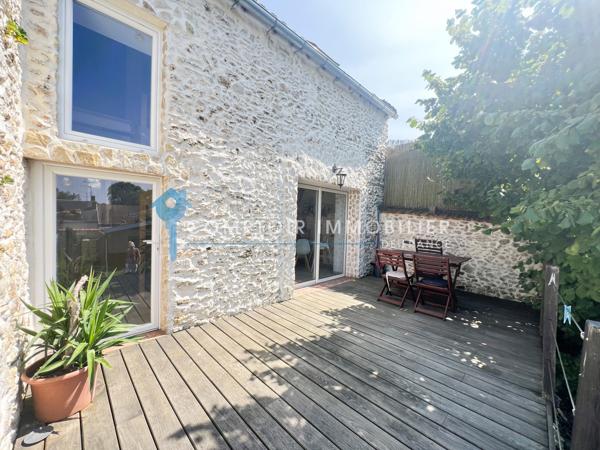 Maison
                                                                                                                                                                                                                                                                                                                        5 pièce(s)                                                                                                                                                                                                          3 chambre(s)                                                                                                                                                                                                          118.5  m²
