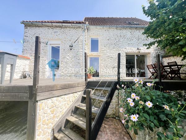 Maison
                                                                                                                                                                                                                                                                                                                        5 pièce(s)                                                                                                                                                                                                          3 chambre(s)                                                                                                                                                                                                          118.5  m²