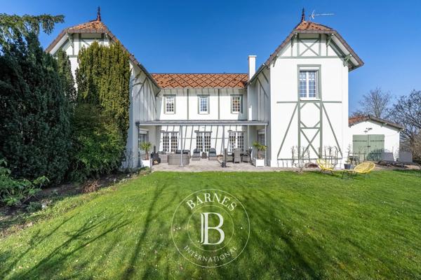 Villennes-sur-Seine, Maison  256 m² à vendre