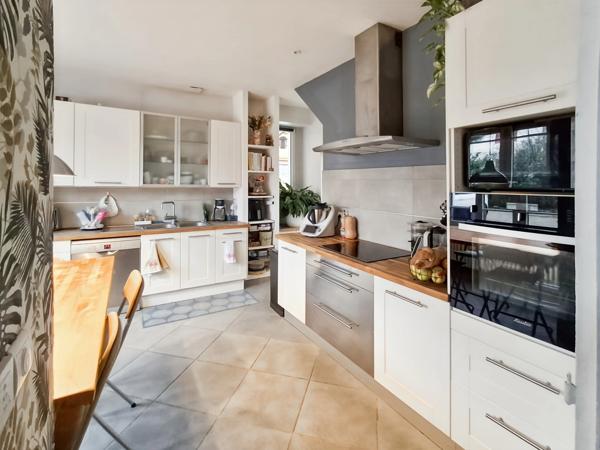 Belle maison de caractère aux portes de Lons