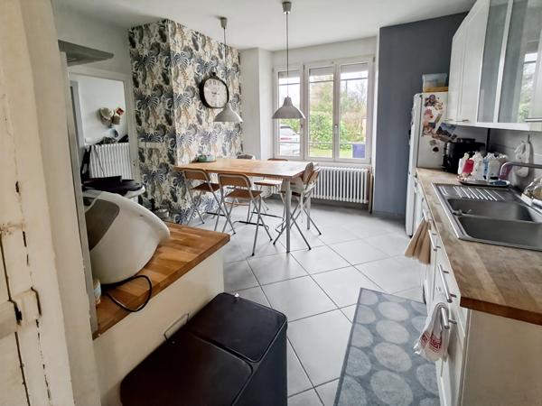 Belle maison de caractère aux portes de Lons