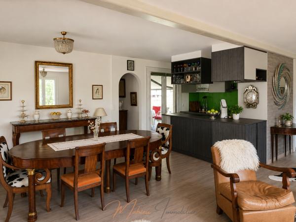 Maison 7 pièces 144m² à vendre à Divonne-les-Bains 01220