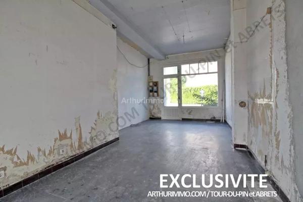 Vente Maison 10 pièces 212 m2 à La Tour-du-Pin