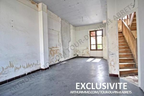 Vente Maison 10 pièces 212 m2 à La Tour-du-Pin