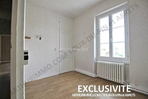 Vente Maison 10 pièces 212 m2 à La Tour-du-Pin