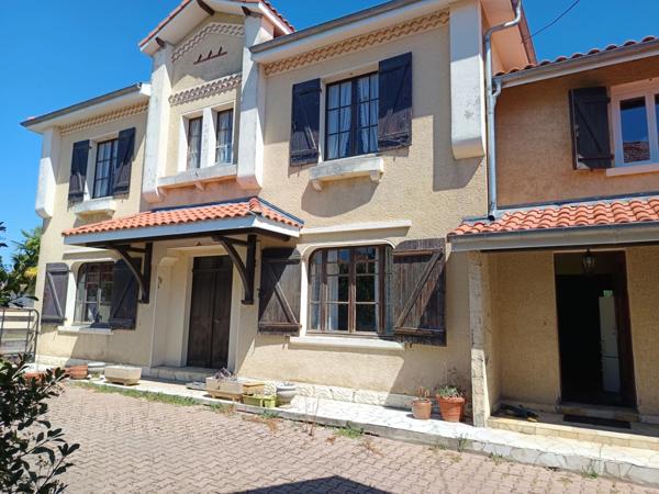 ENSEMBLE IMMOBILIER COMPOSE DE DEUX HABITATION AVEC DEPANDANCES