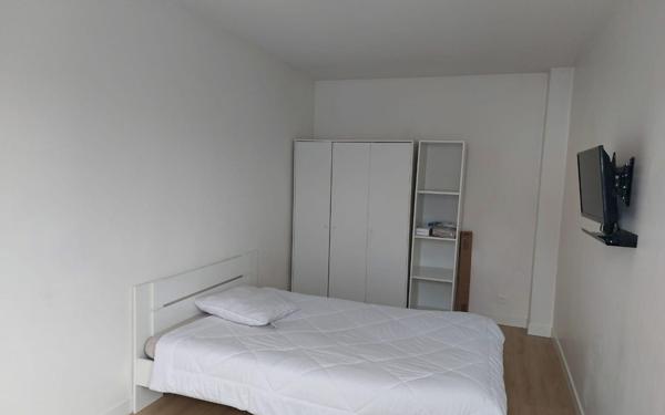 Appartement à louer    2 pièces •  Évry