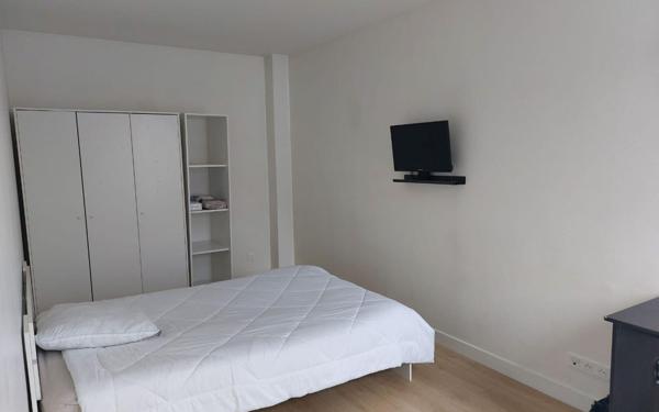 Appartement à louer    2 pièces •  Évry