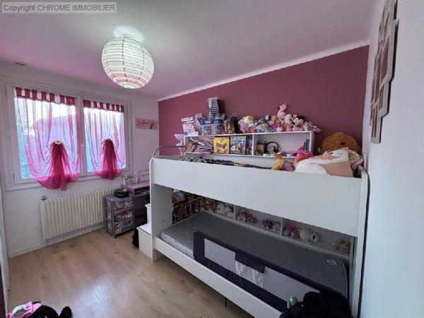 Vente                                                      Maison
                        
                     9 pièces                      151 m2                     à Marmande