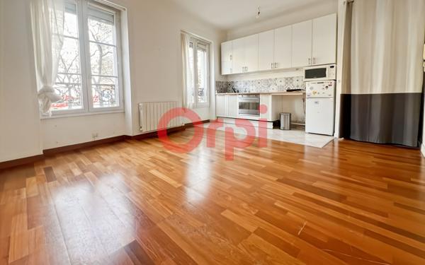 Appartement à vendre    2 pièces • 32 m2 Paris 11