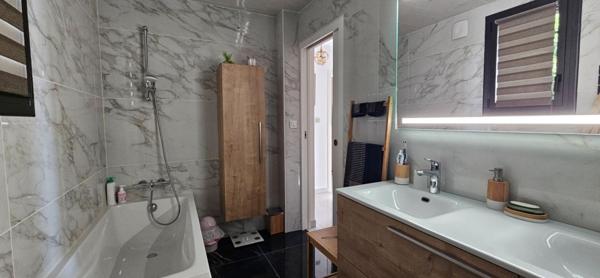 VILLA -TOULON- Les 4 Chemins des Routes