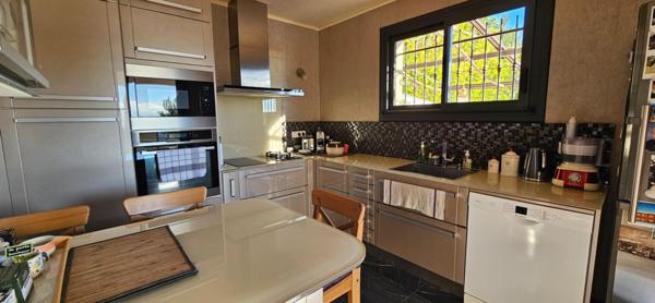 VILLA -TOULON- Les 4 Chemins des Routes