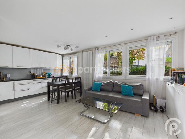 Vente
                Maison131 m² - 7 Pièces -
                    CLAMART (92140)