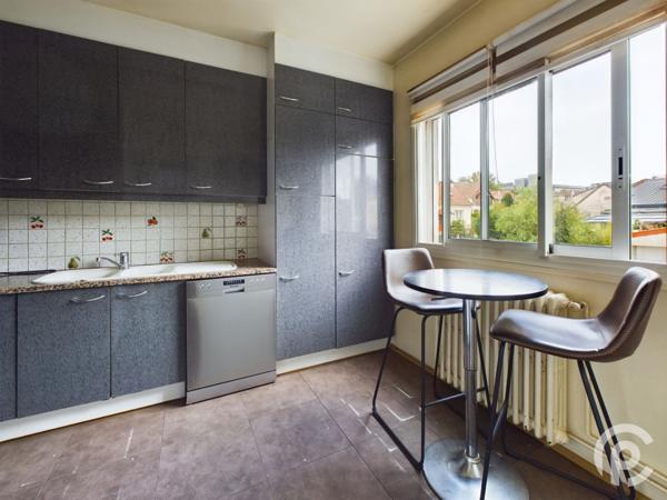 Vente Maison131 m² - 7 Pièces - CLAMART (92140)