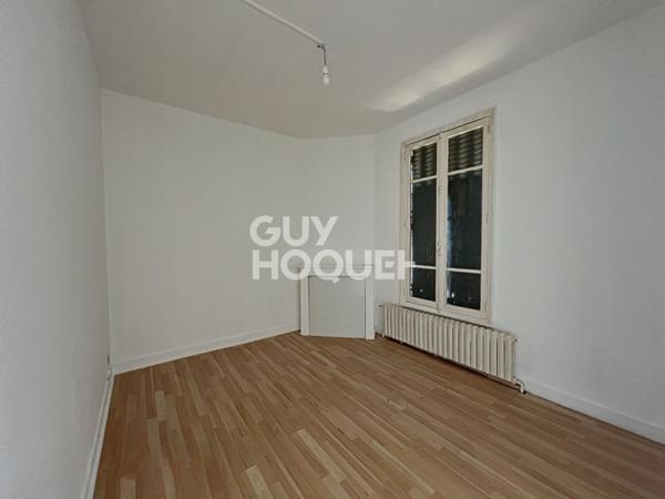 Maison Stains 8 pièce(s)