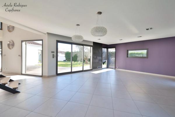 Maison à vendre 6 pièces MANZIAT (01)