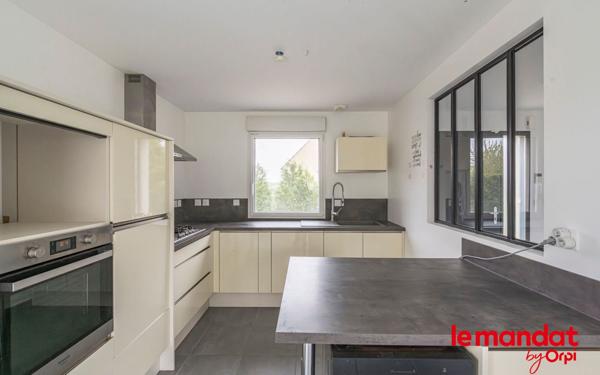 Maison à vendre    4 pièces • 101 m2 Vivaise