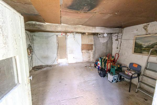 Corps de ferme à rénover - Guerville centre-village