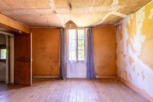 Corps de ferme à rénover - Guerville centre-village