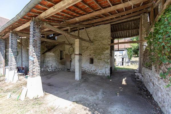 Corps de ferme à rénover - Guerville centre-village