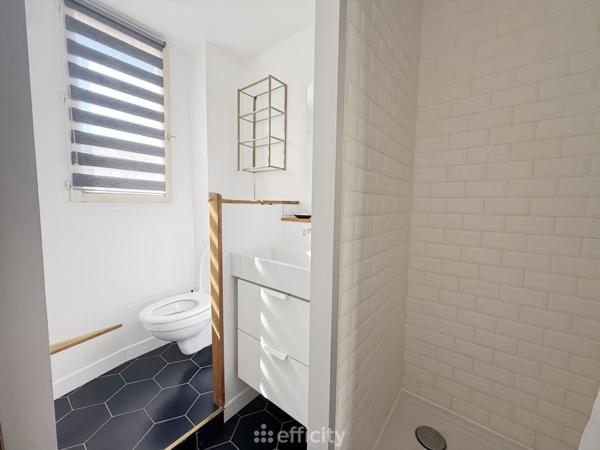Appartement
         3 pièces
        - 64 m² 248 500 € *