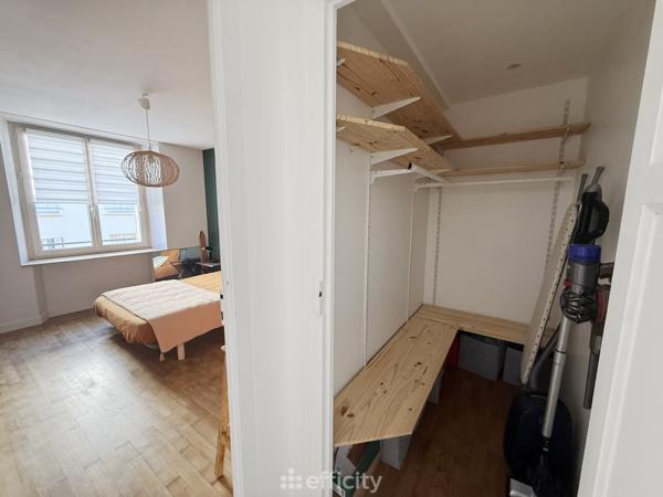 Appartement
         3 pièces
        - 64 m² 248 500 € *