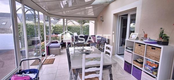 Maison familiale pleine de charme, à toute proximité du canal, à deux pas de Caen et des plages.