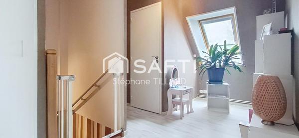 Maison familiale pleine de charme, à toute proximité du canal, à deux pas de Caen et des plages.