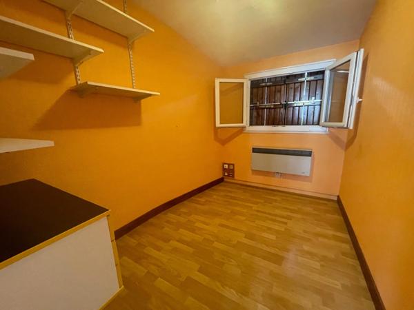 LOCAL ET APPARTEMENT à vendre proche de CHARTRES (28)