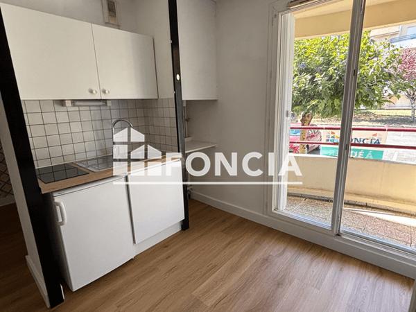 Location Studio 22.19 m² - 18 AVENUE PIERRE MASSE Pau 64000