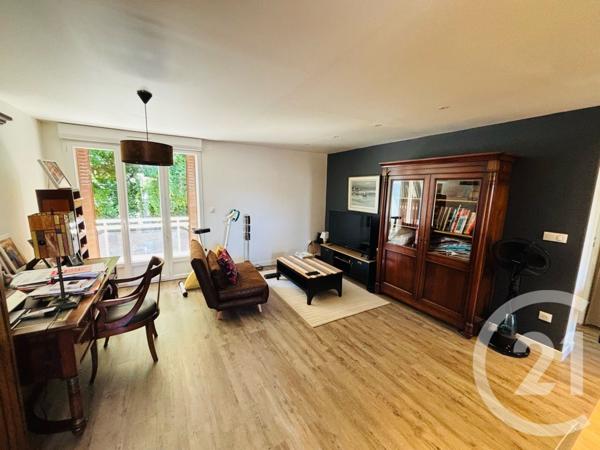 Appartement F3 à vendre  3 pièces - 59,63 m2 AURILLAC - 15