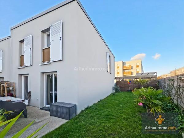 Vente                                                      Maison
                        
                     5 pièces                      93 m2                     à Bondoufle