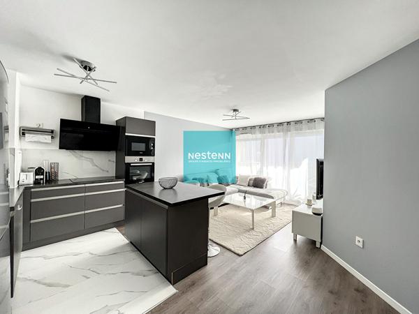 Uniquement chez NESTENN FRANCONVILLE ! Superbe appartement 3 Pièces Exposé Sud dans une Résidence de Standing. Balcon et place de parking en sous-sol. Quartier Jean Monnet.