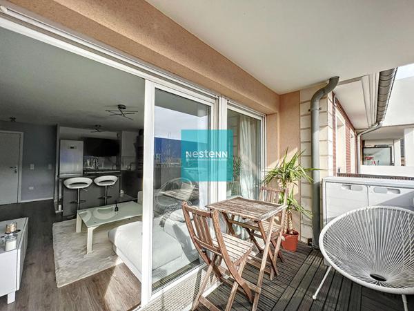 Uniquement chez NESTENN FRANCONVILLE ! Superbe appartement 3 Pièces Exposé Sud dans une Résidence de Standing. Balcon et place de parking en sous-sol. Quartier Jean Monnet.