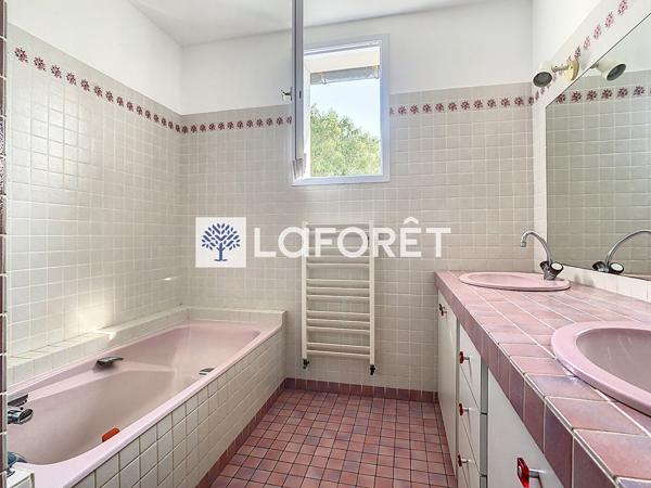 Achat maison près de NUEIL LES AUBIERS - 7 pièce(s) - 173 m² - 254 740 €