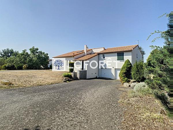 Achat maison près de NUEIL LES AUBIERS - 7 pièce(s) - 173 m² - 254 740 €