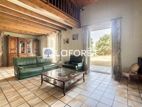 Achat maison près de NUEIL LES AUBIERS - 7 pièce(s) - 173 m² - 254 740 €