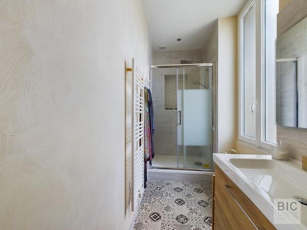 Villenave-d'Ornon – Maison – T6 – 220 m²