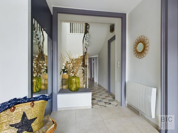 Villenave-d'Ornon – Maison – T6 – 220 m²