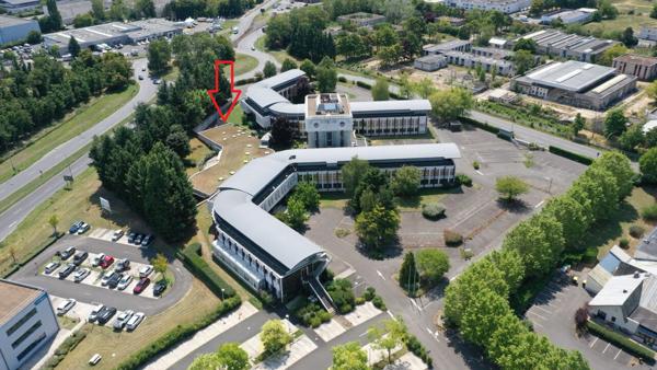 Local à usage de restauration 700 m2