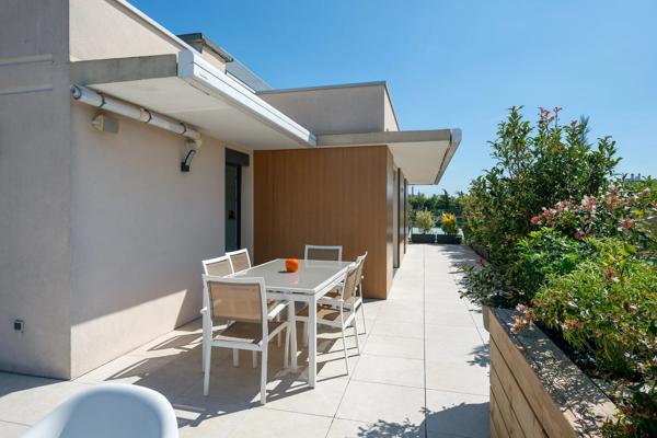 Lyon 4 - Hénon - Maison sur le toit - 149,17m² - 4 CH - Terrasse 190m²