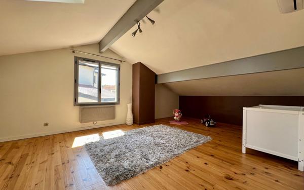 Maison à vendre    7 pièces • 142 m2 Lentilly