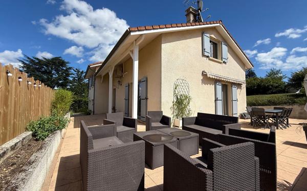 Maison à vendre    7 pièces • 142 m2 Lentilly