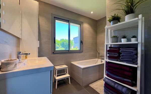 Maison à vendre    7 pièces • 142 m2 Lentilly