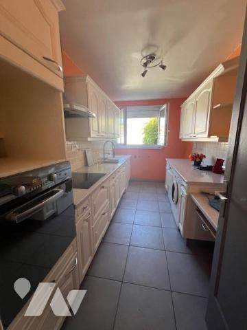 MAISON DE VILLE 2 CHAMBRES JARDIN GARAGE