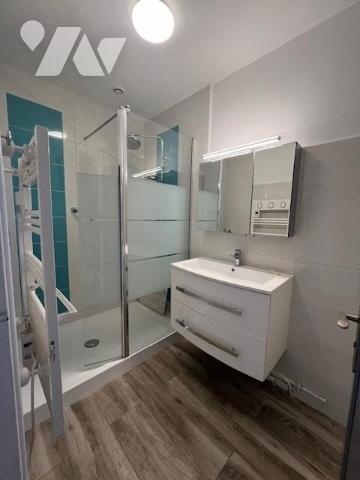 MAISON DE VILLE 2 CHAMBRES JARDIN GARAGE