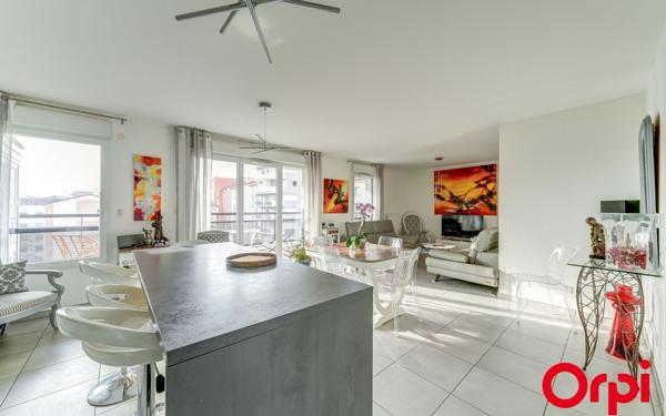 Appartement à vendre    4 pièces • 80,46 m2 Villeurbanne