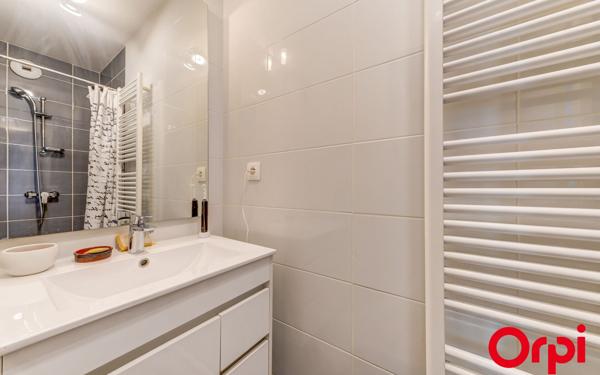 Appartement à vendre    4 pièces • 80,46 m2 Villeurbanne