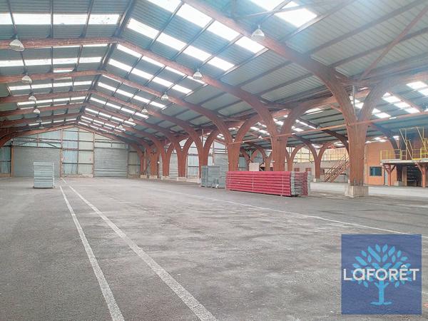 Location local commercial La Chaize-le-Vicomte - 4945 m² - 12 000 €/mois